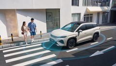 比亚迪宋Ultra DM-i售12.99万元起，选装天神之眼B承诺一年城市领航兜底