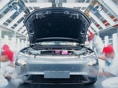 英伟达开源自动驾驶模型助推L4落地