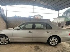 桂林拍卖现21年凌志LS430，情怀加持六万成交