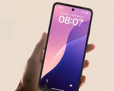 首款全国产AI加密手机正式量产 REED ONE GK5