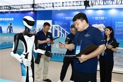 炫技退场，上岗开始：一场招聘会背后的AI产业化时刻