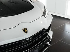 兰博基尼Urus售价294万起，二手挂牌163万，车主社区活跃