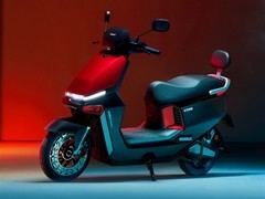 电动自行车新国标全面实施 爱玛科技引领安全出行新时代