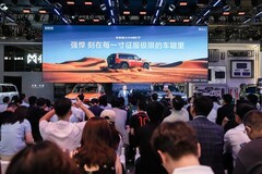 全新猛士M817开启预售，首批搭载华为乾崑智驾ADS 5