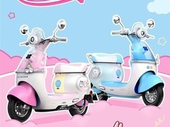 爱玛发布CHIIKAWA联名电动摩托元宇宙Oi，萌系设计+智能科技+女性友好