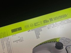 失落星船PS5限定手柄发布：黄绿撞色+代码元素致敬经典马拉松