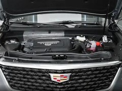 凯迪拉克2026款XT4上市：15.99万元起售，全系标配8155芯片与48V轻混