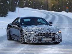 新款AMG GT谍照曝光：前脸焕新+AI车机升级，2027年上市