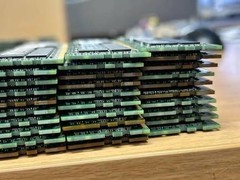 澳居民车库惊现闲置DDR4内存，估值超1.2万美元
