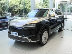 问界M9 Ultimate领世加长版将于2026年9月交付，售价64.98万元起