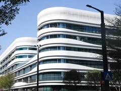 深圳企鹅岛总部园区试运营：近2.8万人入驻，八成工位享海景