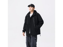 真维斯防风防水冲锋衣69.9元