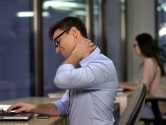 长期伏案的程序员挑颈椎按摩器，品牌质量我先从认证和做工看起呢