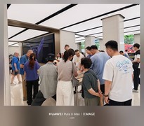 华为展翼三折叠正式开售，折叠屏竞争从形态创新到体验制胜