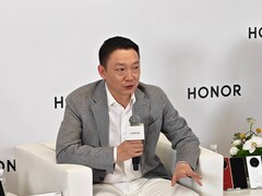 荣耀将考虑在国内推出子品牌，持续推动渠道优化