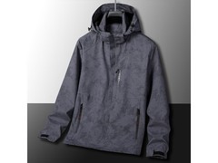 真维斯男士迷彩冲锋衣，京东84元带回家