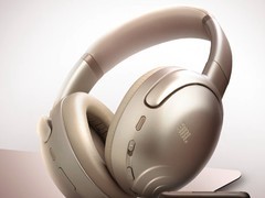 JBL Tour ONE M3的降噪功能表现怎样？沉浸静界，听见纯粹
