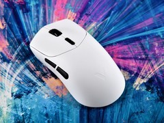 星闪进入8K电竞时代 同源5G抗干扰 雷柏VT7 Ultra双8K电竞鼠标星闪版体验