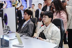 AWE2026爆火展台！海信显示器旗舰矩阵亮相，旗舰电视同源技术圈粉全场