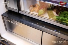   海信璀璨650U8冰箱亮相AWE：AI真空磁场保鲜引领储鲜新趋势