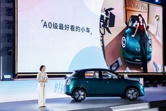 五菱缤果Pro车身灵巧 好开好停纯电小车满足日常出行