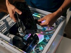 游戏PC与主机成本对比：初始价高但长周期更优