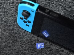 移动设备扩容不愁 三星T7 microSD存储卡量大管饱