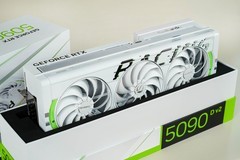 万丽 白星舰GeForce RTX 5090 D v2 OC评测 依然旗舰的游戏体验！