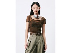 太平鸟小猫印花短上衣五折