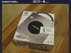 玩家十美元淘到GameCube，拆机惊现2440美元现金