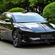 30万元内纯电中大型轿车精选：红旗天工07、智己L7、零跑C01与方程豹S四强实测对比