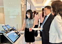 聚焦亚太经济合作组织会议:鹿马AI端侧智能场景化方案亮相APEC