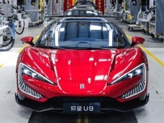 哪家智驾可以做到车位到车位？四套方案横向对比，看完整出行体验