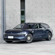 40万内电动中大型轿车横评：三款实力派谁更懂你