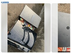 废品站员工捡到两台PlayStation调试机
