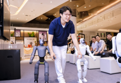 启元机器人新品正式发布，深圳线下体验正式开启