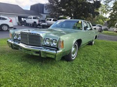 1977年克莱斯勒Newport仅行驶52英里拍卖成交