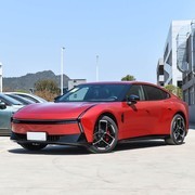 30万内纯电中大型轿车对决：性能、智驾与格调如何选？