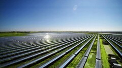 TCL创始人、董事长李东生对话联合国全球契约组织驻华代表刘萌