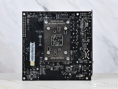 七彩虹iGame B850I MINI OC V14主板评测 X3D AI高帧加持 性能一键满血