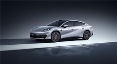 20万价位纯电轿车怎么挑？运动轿跑与猎装轿跑多维度解析