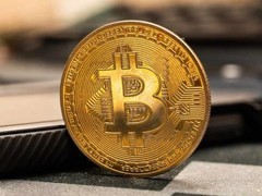 比特币跌破12.1万美元，24小时超6亿美元爆仓