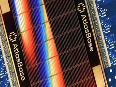 AtlasBase发布Thalia芯片平台，DNA存储迈入PB级商用新纪元