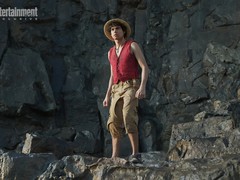 网飞海贼王第二季首发巨鲸拉布与克罗卡斯造型，揭伟大航路新篇章