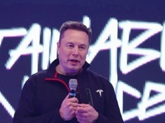 特斯拉股价创新高突破489美元，自动驾驶进展助推万亿美元市值跃升