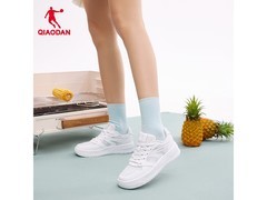 乔丹女款板鞋京东特惠，到手仅 59 元！