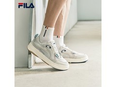 FILA男士透气板鞋，京东5折低至382元
