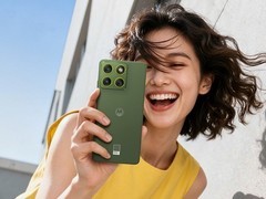 联想moto X70 Air发布：极致轻薄5.99mm，售价2599元起