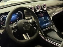 奔驰降价背后：裸车价21万起但落地近25万，高保养与贬值成隐忧