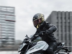 凯越450R四缸街车上市：轻量化设计、24777元起售，专为新手优化
